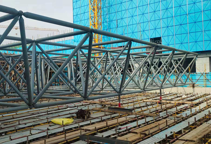 舟山济南高铁东总部基地2号楼网架